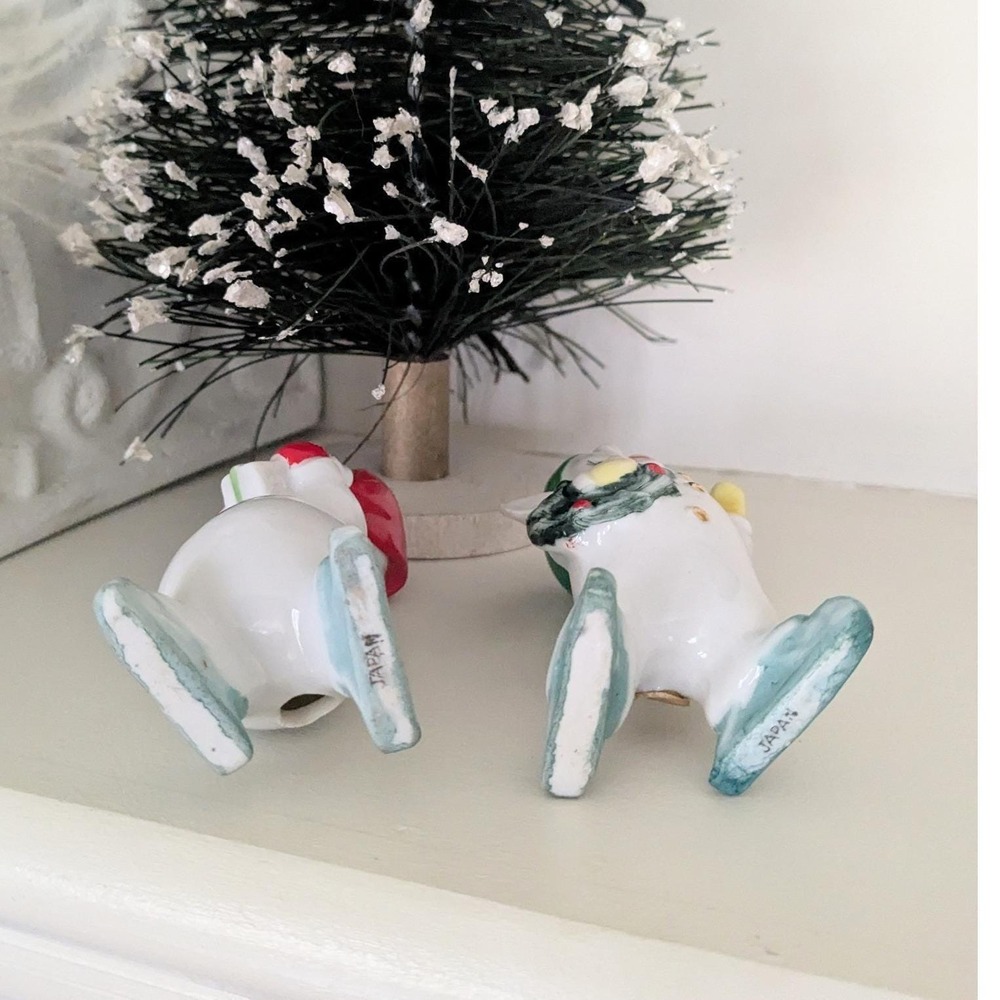 Vintage Norcrest Ice Skating Snowman Couple Christmas Salt Pepper Shakers Japan - Picture 3 of 5